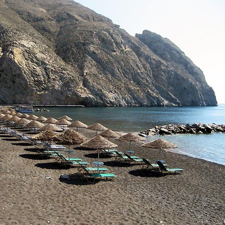 Located By The Sea One Beachfront Private Captain Lazaros Pool Villa With Loft In 750Sqm Spacious Private Plot-Jacuzzi-Sunrelax-Furnished Terace-Gazebo-Private Parking,Sleep 3 Adults And 2 Children, Just Steps From The Black Beach-Seaview ペリッサ エクステリア 写真