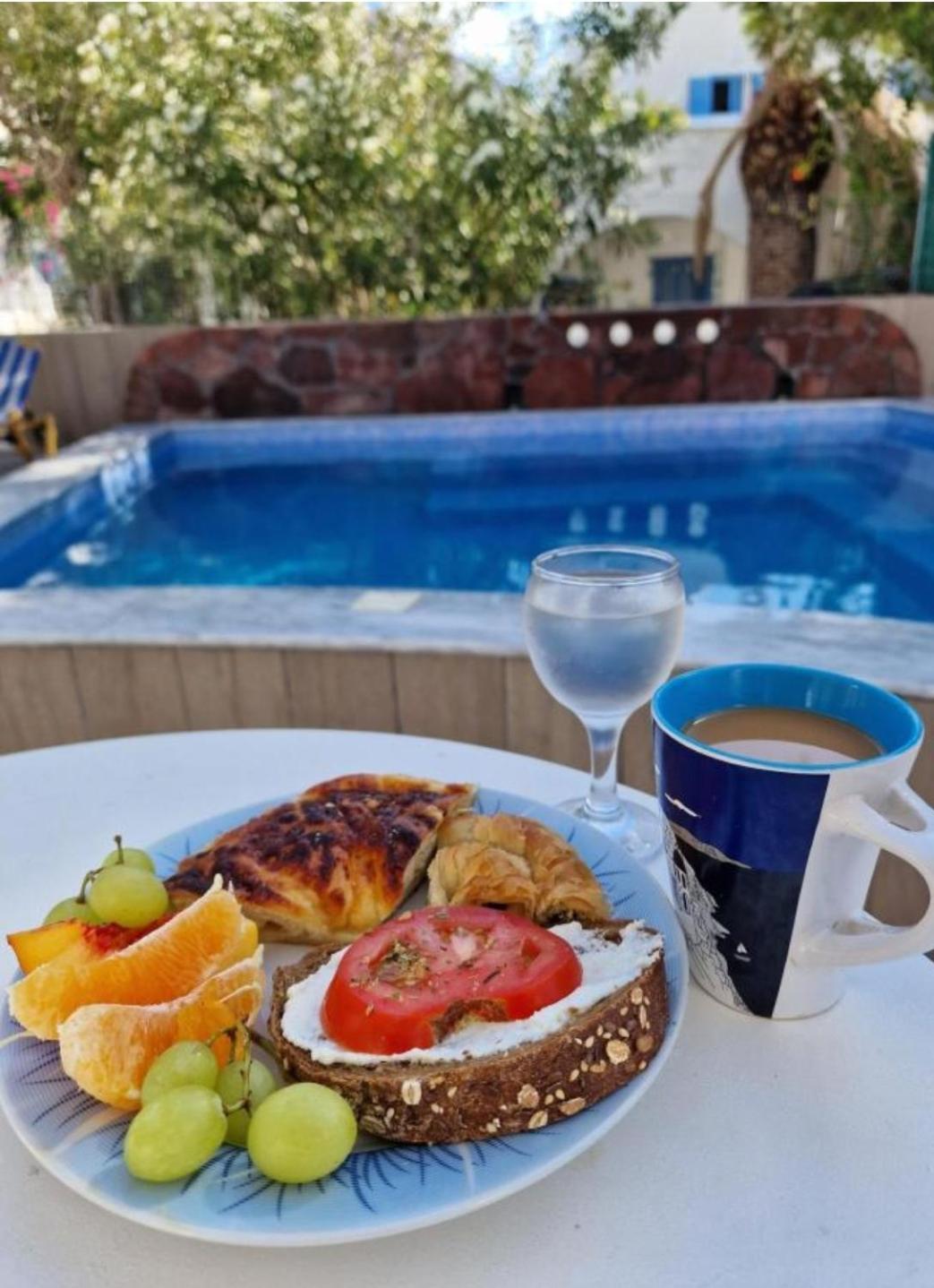 Located By The Sea One Beachfront Private Captain Lazaros Pool Villa With Loft In 750Sqm Spacious Private Plot-Jacuzzi-Sunrelax-Furnished Terace-Gazebo-Private Parking,Sleep 3 Adults And 2 Children, Just Steps From The Black Beach-Seaview ペリッサ エクステリア 写真